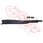 GUARD KICK TRIM - R/H - W/CAB - MITSUBISHI CANTER FE7/FE8 2005-